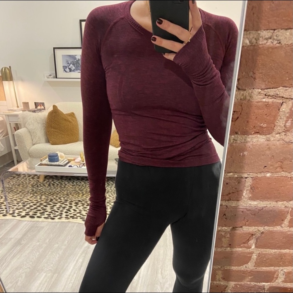 Lululemon Swiftly Tech LS Size 6 (small)